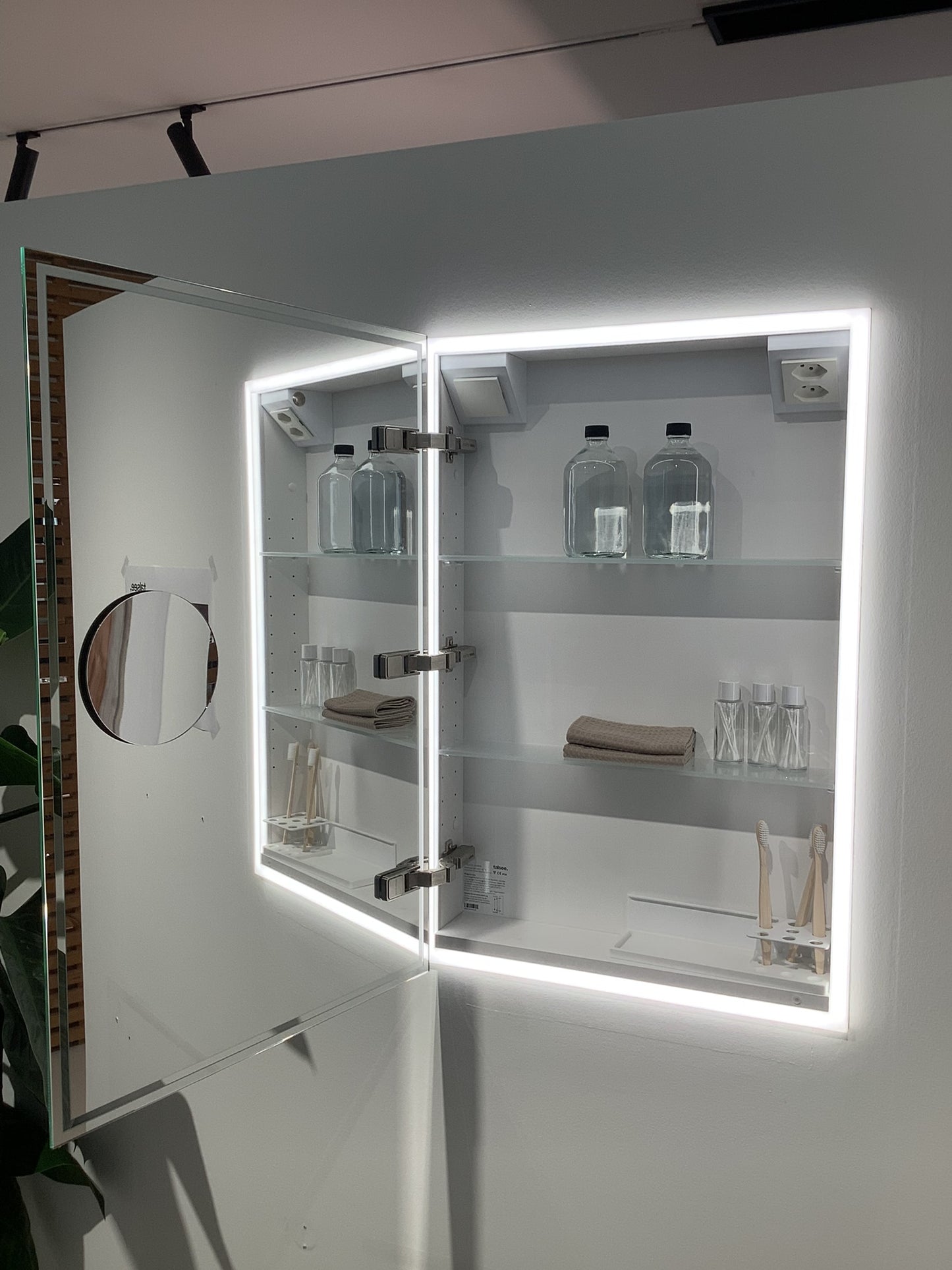 Spiegelschrank frame