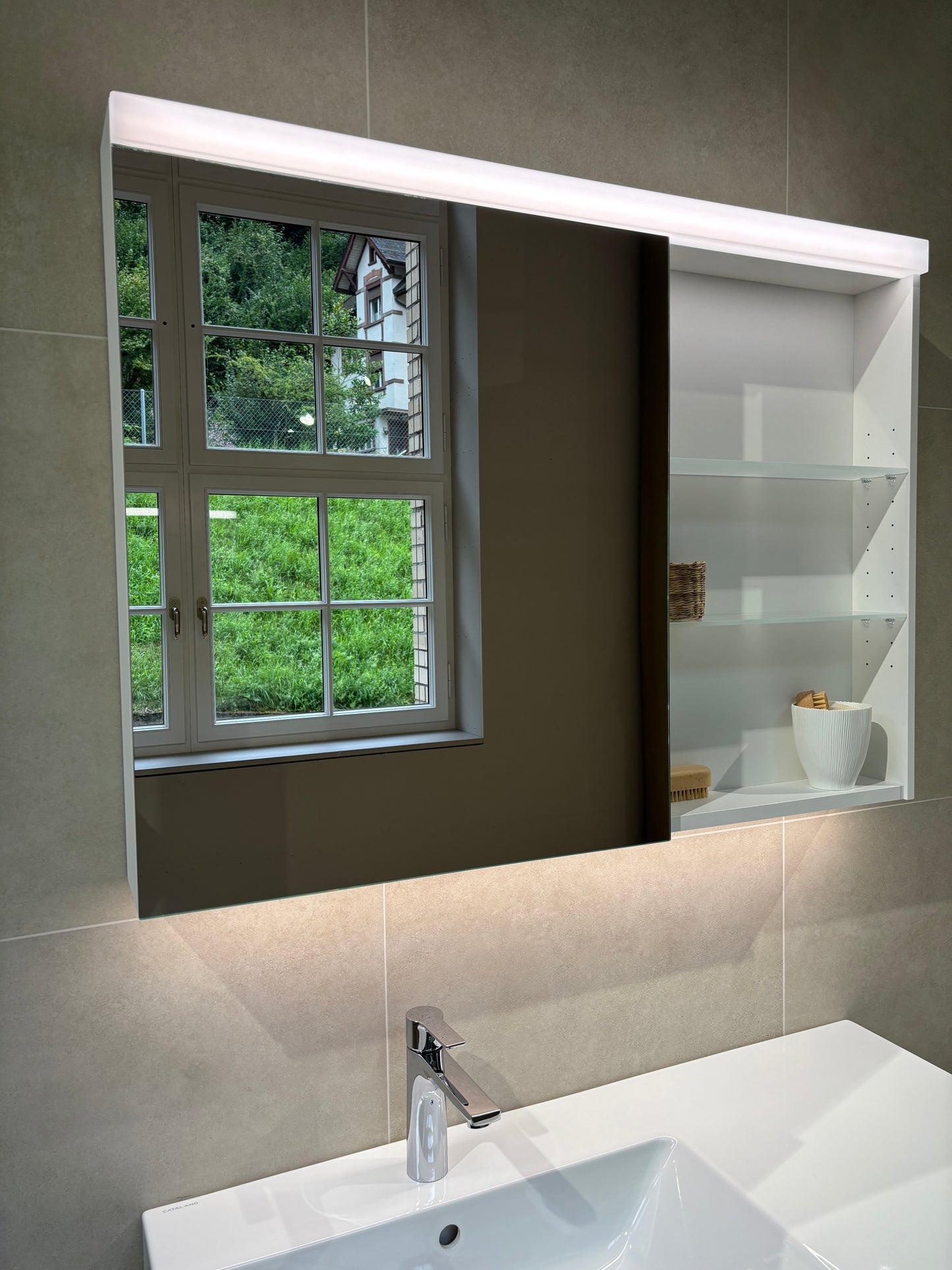 Spiegelschrank even4