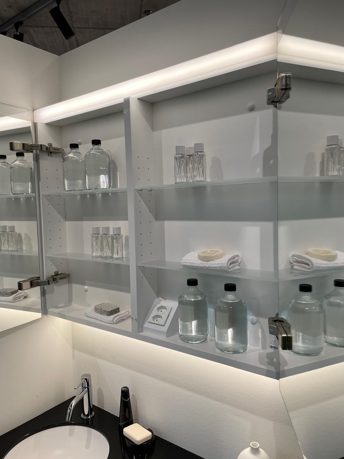 Spiegelschrank compact