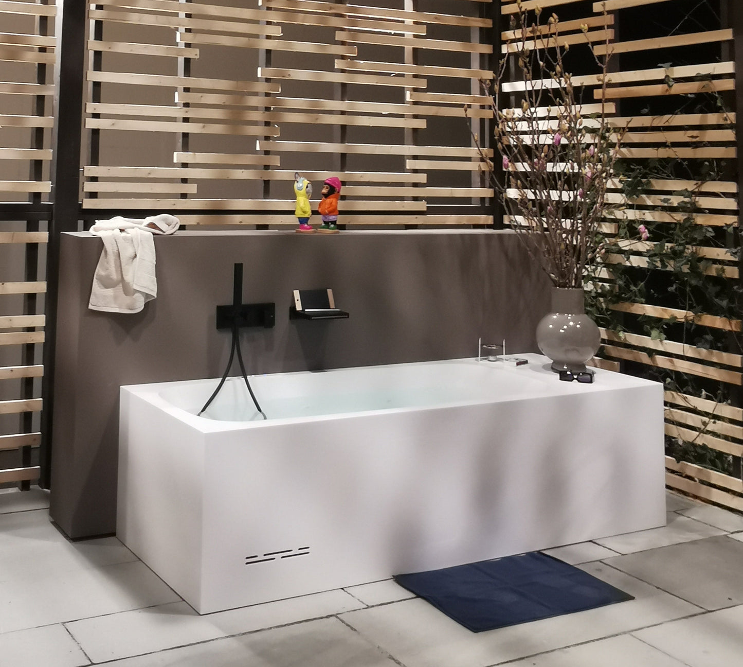 Badewanne pearl mit Massge-Whirlsystem